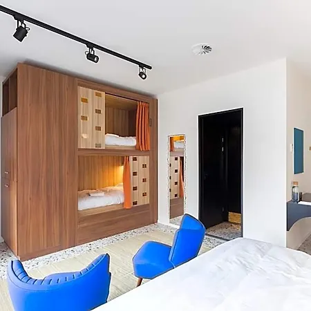 Hotel Yust *